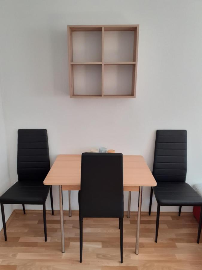 Penzion Fontana Микулов Екстериор снимка