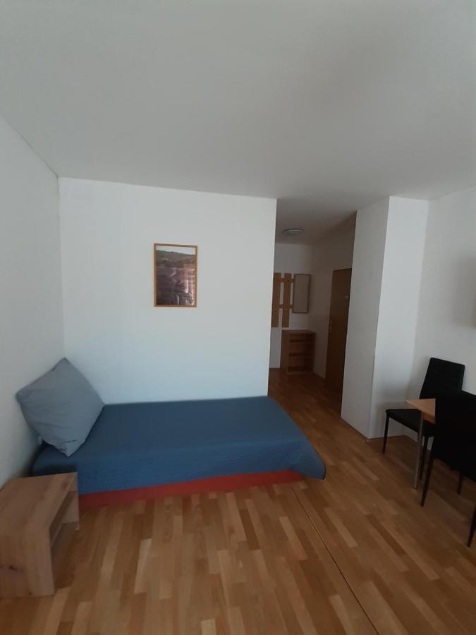 Penzion Fontana Микулов Екстериор снимка