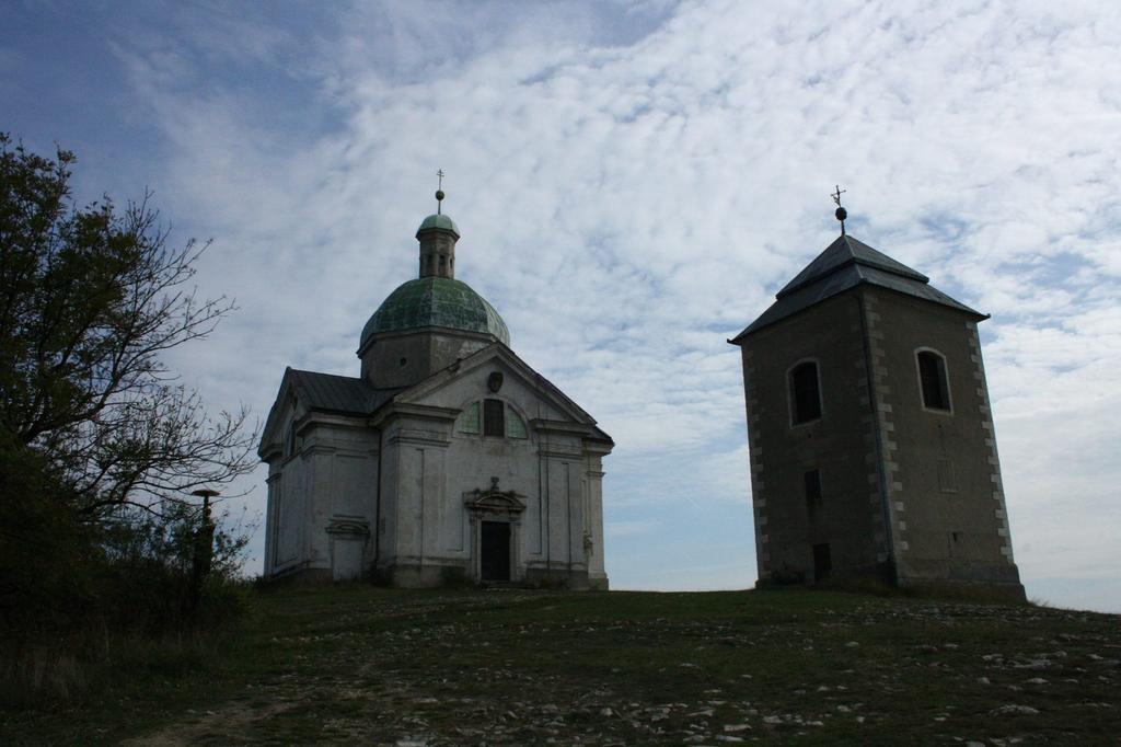 Penzion Fontana Микулов Екстериор снимка
