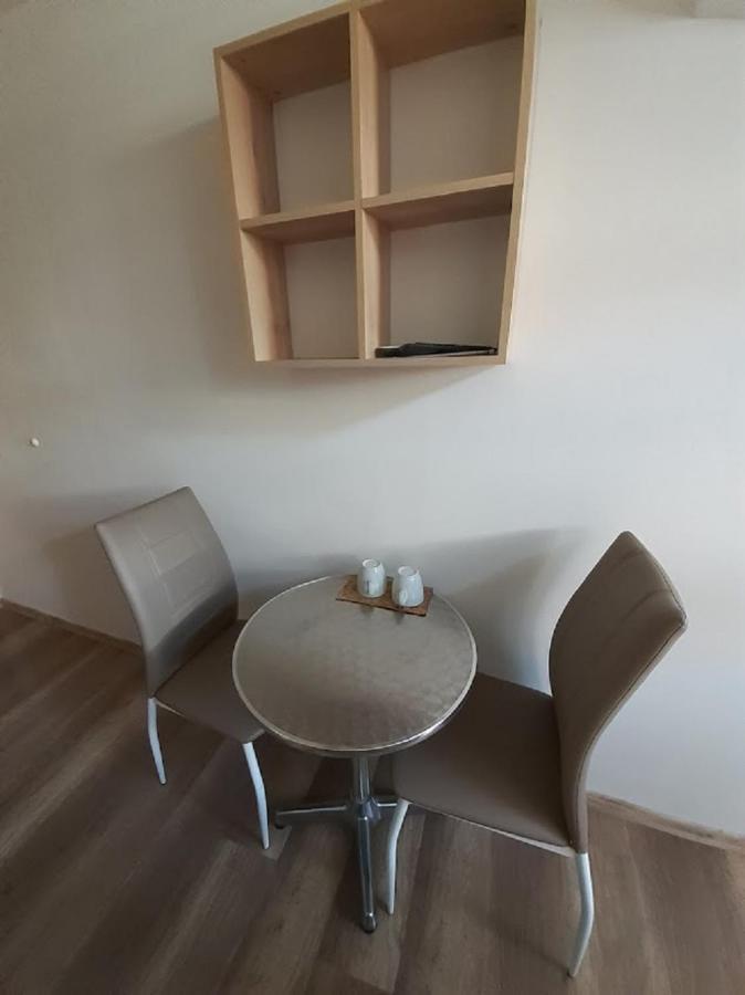 Penzion Fontana Микулов Екстериор снимка